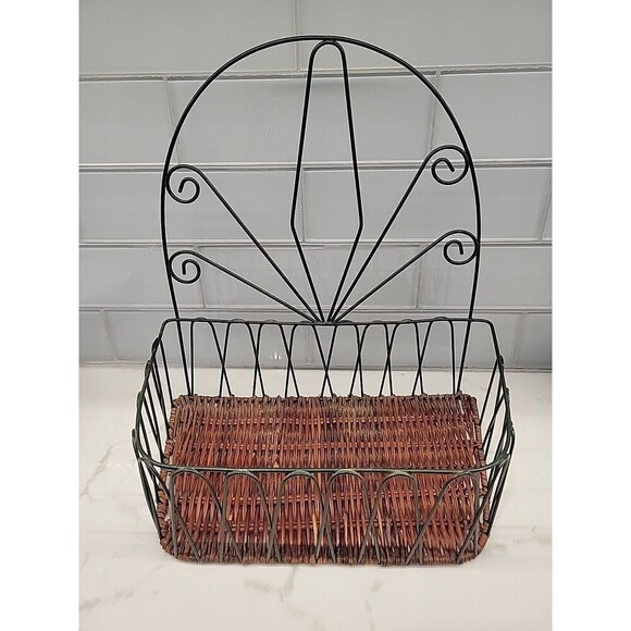 Vintage Wicker Metal Green swirl Wall Hanging Basket: 12.5” X 12" X 7" Deep 90s - Picture 1 of 4